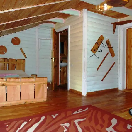 Kostel House *