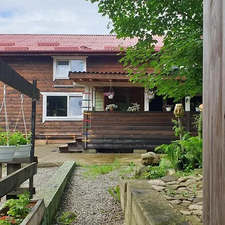 Kostel House * Mykulyčyn