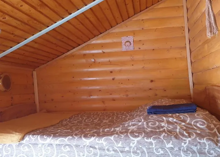 Kostel House Отель *