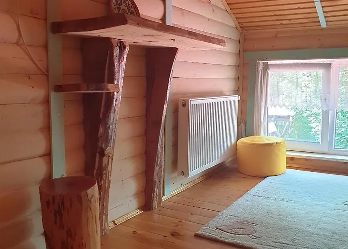 Kostel House *
