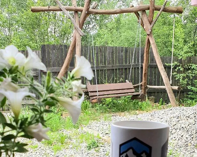 Kostel House * Mikulicsin